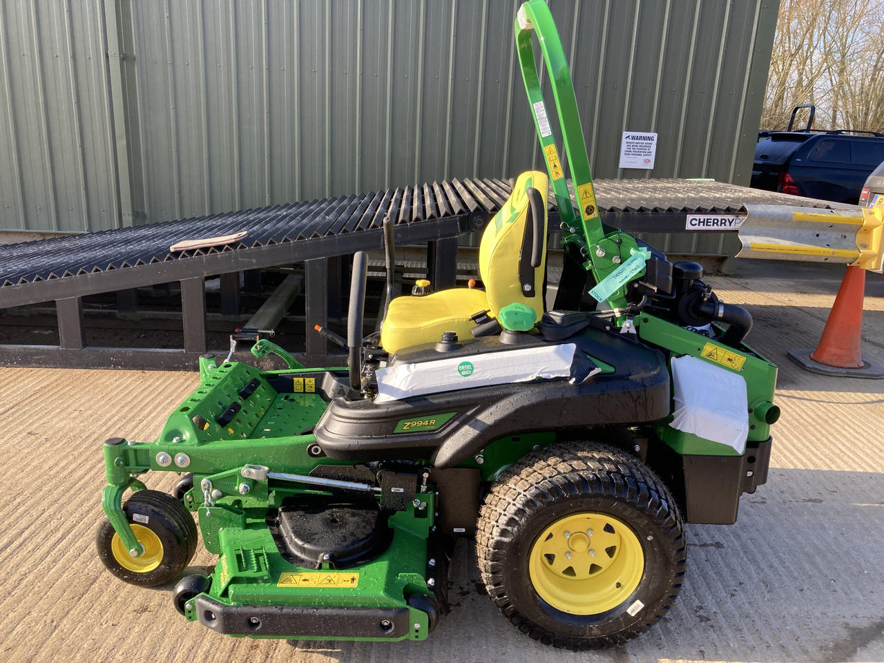 John Deere Z994R zero turn mower - Cortador de grama: foto 3 John Deere Z994R zero turn mower - Cortador de grama: foto 3