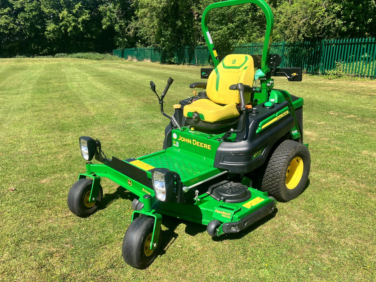 John Deere Z997R Z-Turn Mower - Cortador de grama: foto 1 John Deere Z997R Z-Turn Mower - Cortador de grama: foto 1