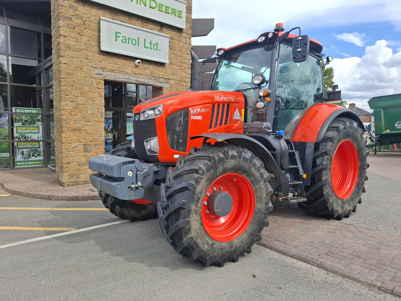 Kubota M7153 - Trator: foto 1 Kubota M7153 - Trator: foto 1