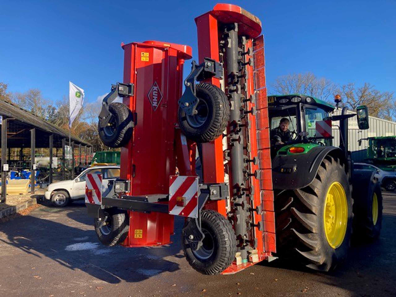 Triturador de martelos/ Destroçador Kuhn RM610R Flail mower: foto 8