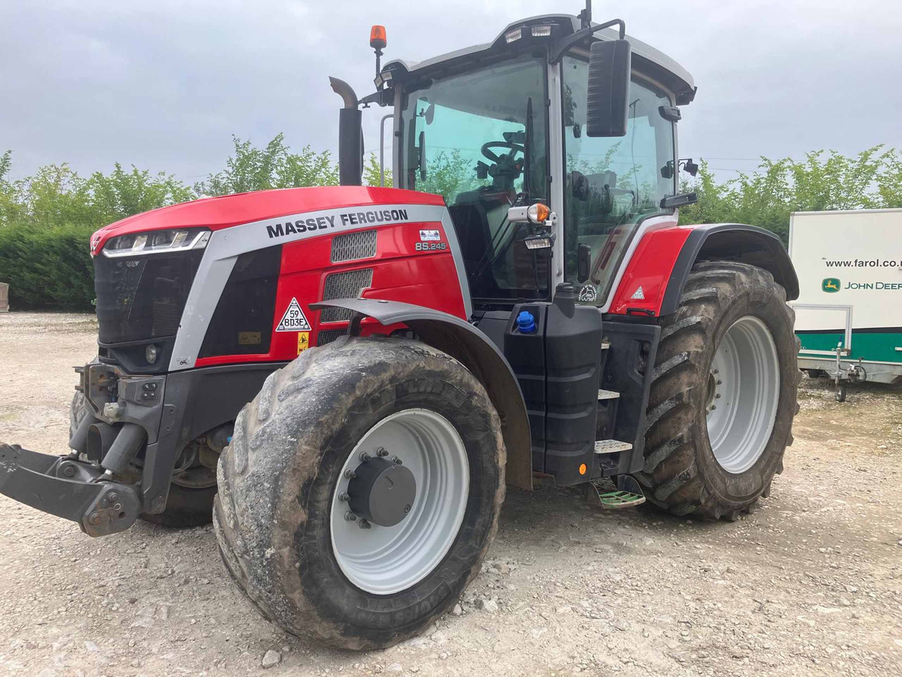 Massey Ferguson 8S.245 - Trator: foto 1 Massey Ferguson 8S.245 - Trator: foto 1