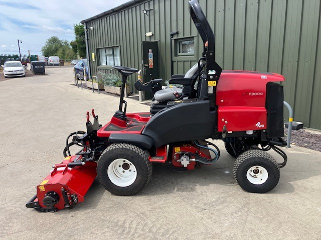 Toro LTF3000 Commercial Triple Flail Mower - Cortador de grama: foto 1 Toro LTF3000 Commercial Triple Flail Mower - Cortador de grama: foto 1