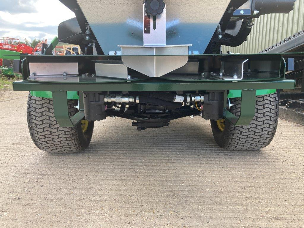 Turfco 1550 mounted top dresser - Equipamentos para jardinagem: foto 3 Turfco 1550 mounted top dresser - Equipamentos para jardinagem: foto 3