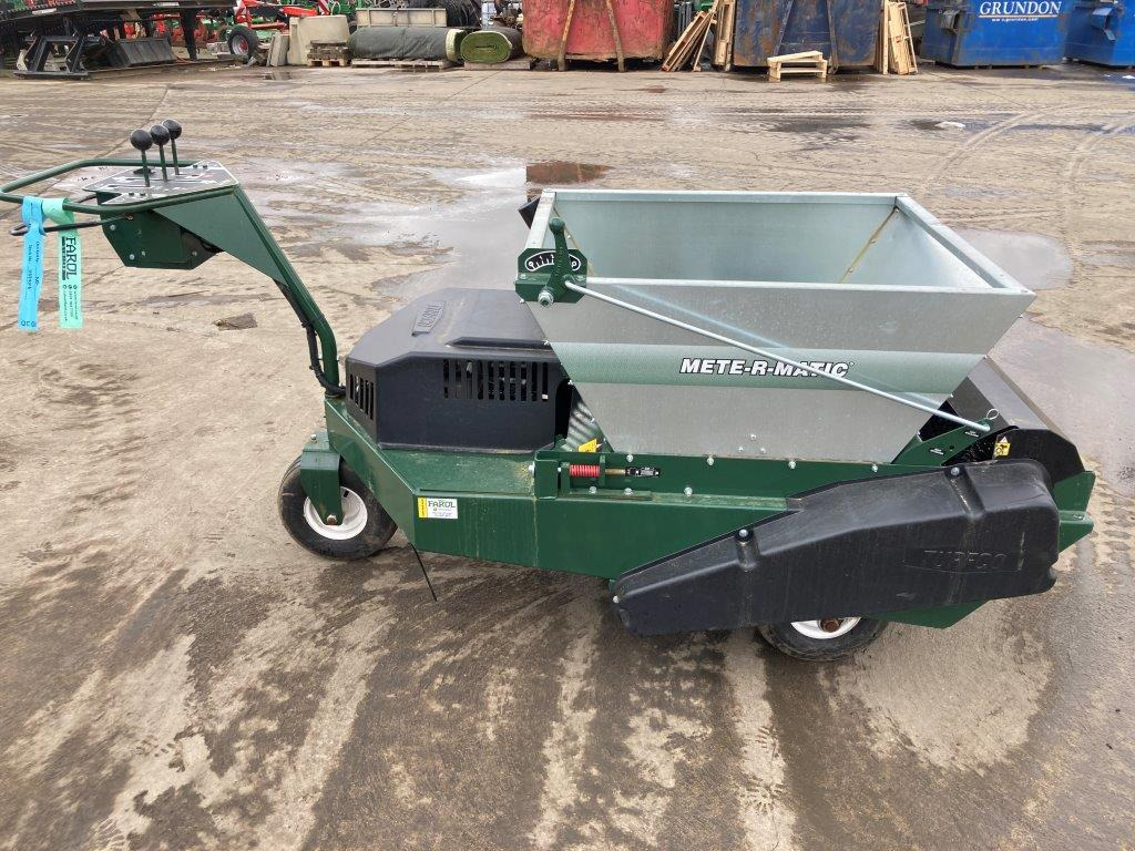 Turfco F15B Mete-R-Matic topdresser - Equipamentos para jardinagem: foto 1 Turfco F15B Mete-R-Matic topdresser - Equipamentos para jardinagem: foto 1