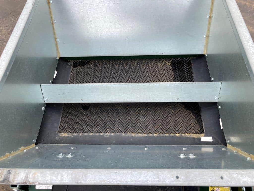 Turfco F15B Mete-R-Matic topdresser - Equipamentos para jardinagem: foto 4 Turfco F15B Mete-R-Matic topdresser - Equipamentos para jardinagem: foto 4
