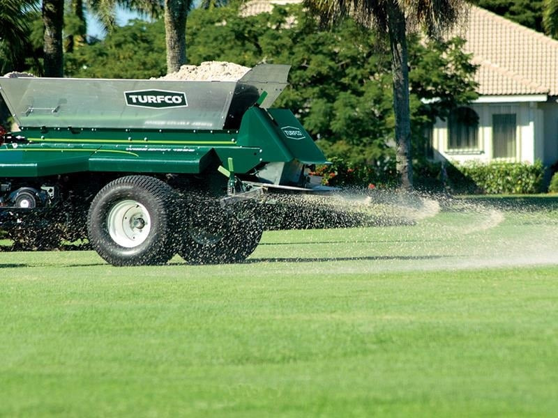 Turfco Towed 1550 WideSpin Broadcast Topdresser - Equipamentos para jardinagem: foto 4 Turfco Towed 1550 WideSpin Broadcast Topdresser - Equipamentos para jardinagem: foto 4