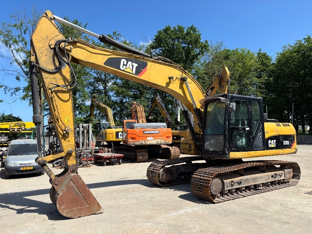 Leasing de CAT 320 D L  CAT 320 D L: foto 6