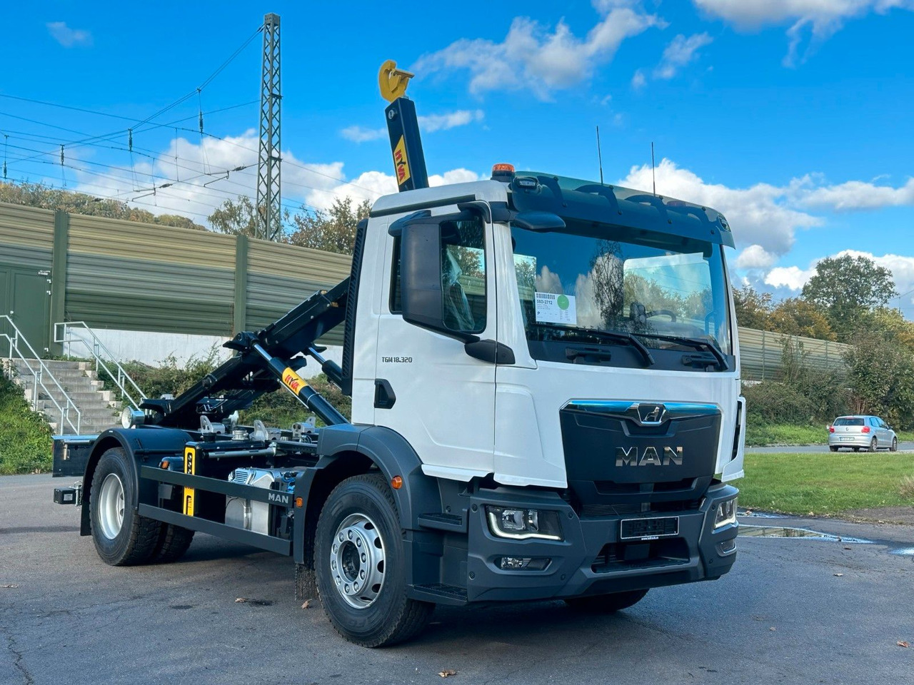 Camião polibenne, Camião grua MAN TGM 18.320 4x2 Euro 6e Hyva 12-45: foto 12