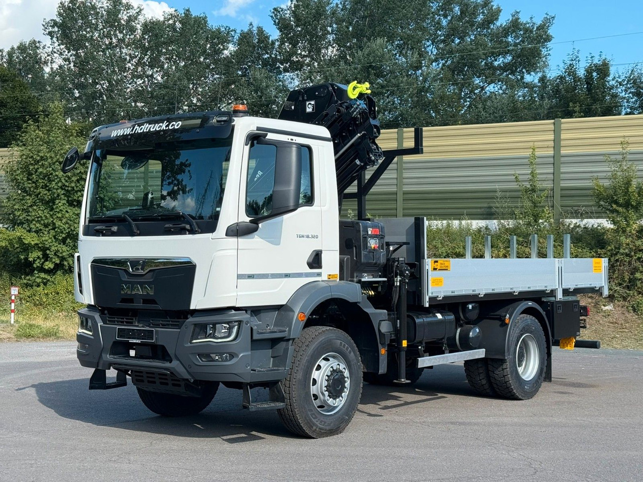 MAN TGM 18.320 4x4 Hiab 228-4 Kran - Camião grua: foto 2 MAN TGM 18.320 4x4 Hiab 228-4 Kran - Camião grua: foto 2