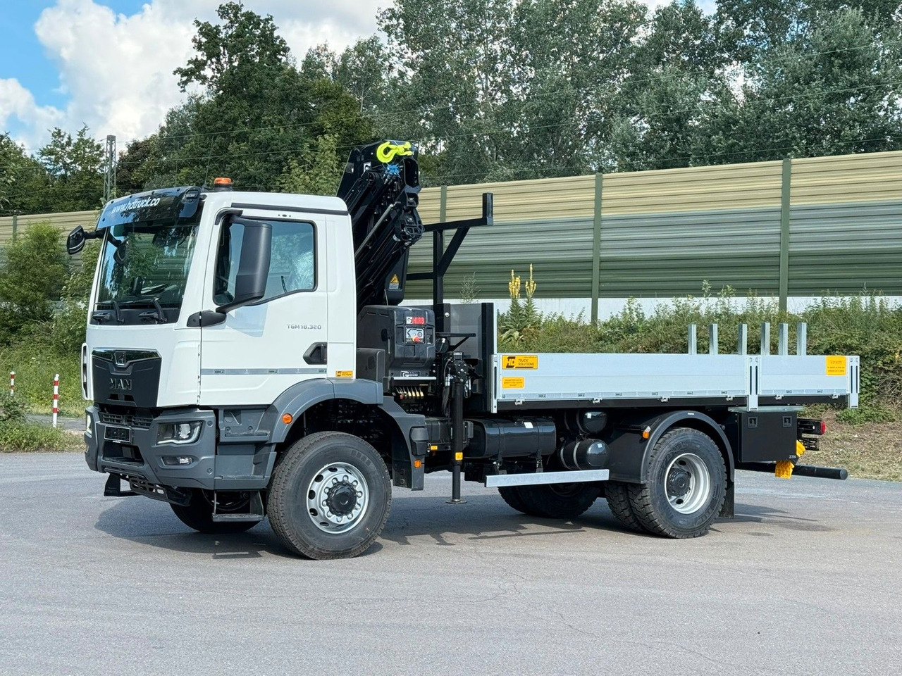 MAN TGM 18.320 4x4 Hiab 228-4 Kran - Camião grua: foto 3 MAN TGM 18.320 4x4 Hiab 228-4 Kran - Camião grua: foto 3