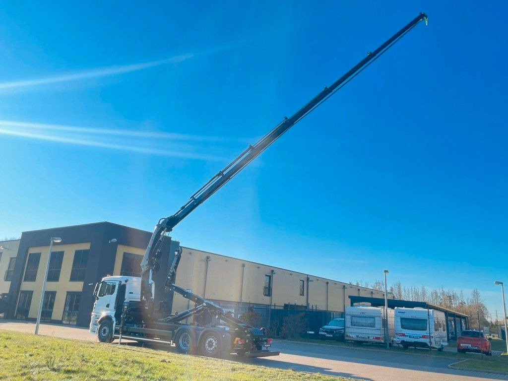 MAN TGS 26.470 6x2 Abrollkipper + Kran Hiab 228-6 - Camião polibenne, Camião grua: foto 4 MAN TGS 26.470 6x2 Abrollkipper + Kran Hiab 228-6 - Camião polibenne, Camião grua: foto 4