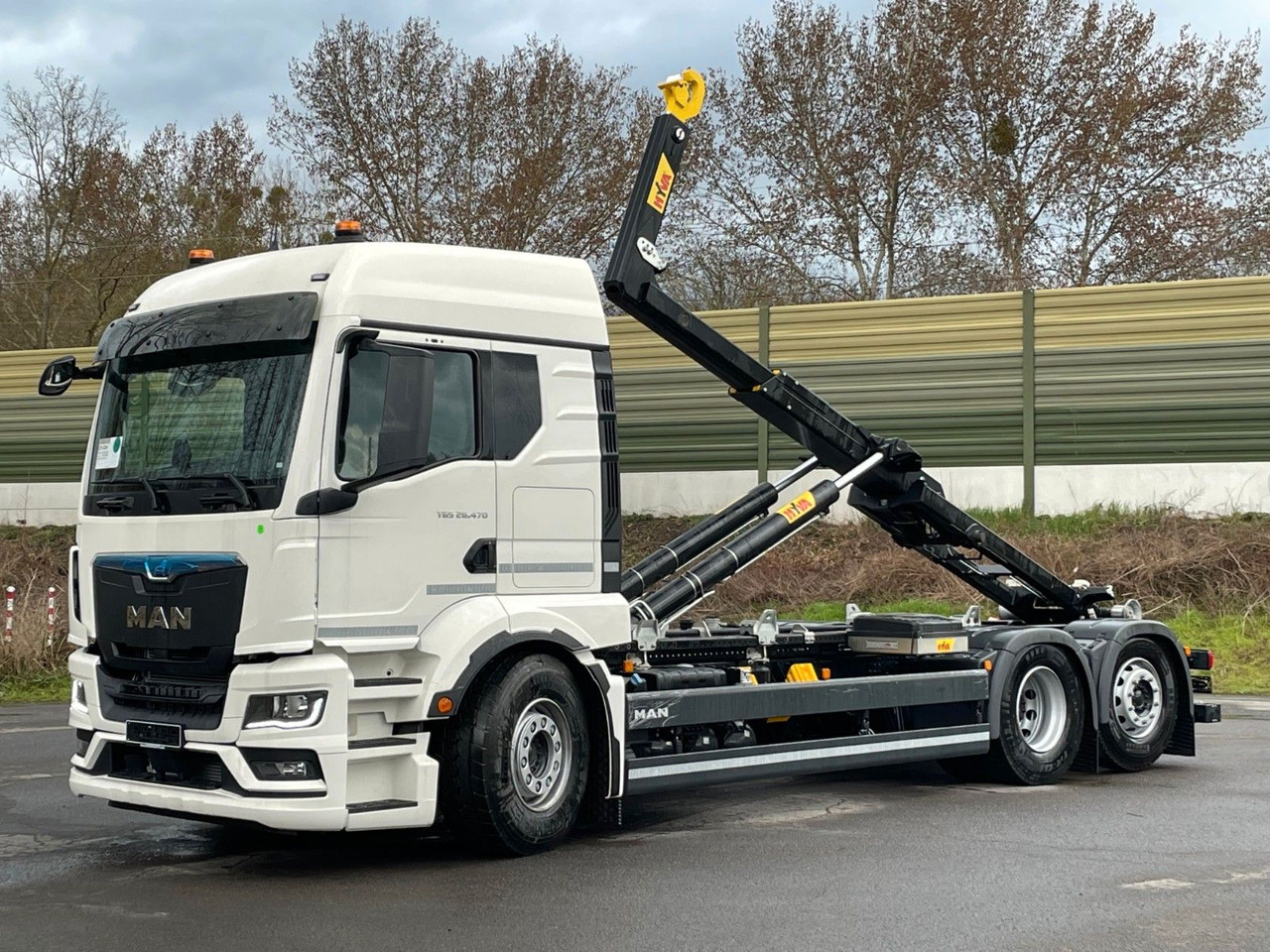 MAN TGS 26.480 6x2 Retarder Hyva 20-60 Abrollkipper - Camião polibenne: foto 1 MAN TGS 26.480 6x2 Retarder Hyva 20-60 Abrollkipper - Camião polibenne: foto 1