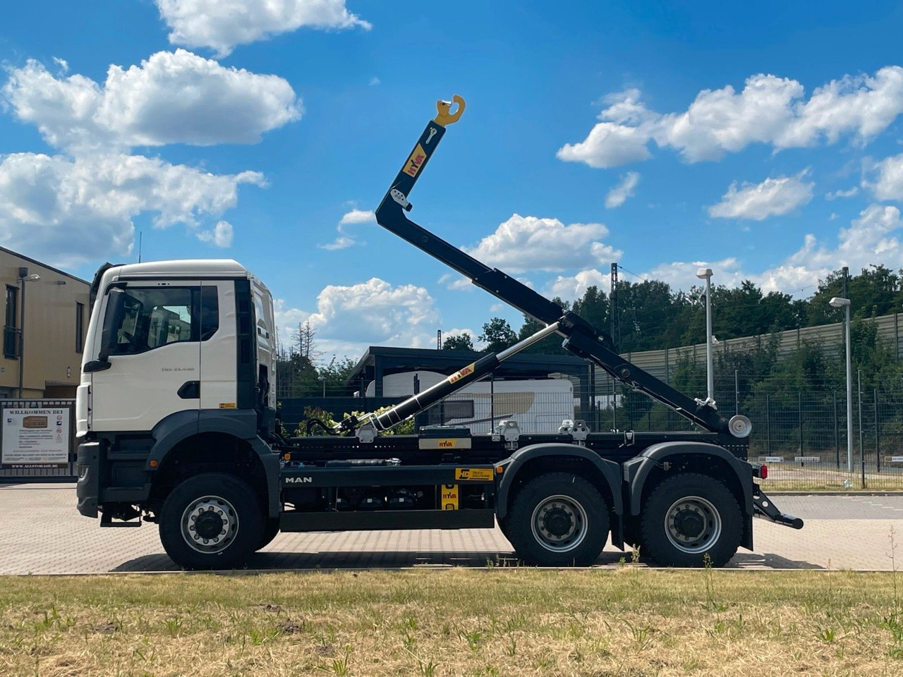 MAN TGS 33.440 6x6 Euro6e Hyva - Hiab MultiLift - Camião polibenne, Camião grua: foto 3 MAN TGS 33.440 6x6 Euro6e Hyva - Hiab MultiLift - Camião polibenne, Camião grua: foto 3