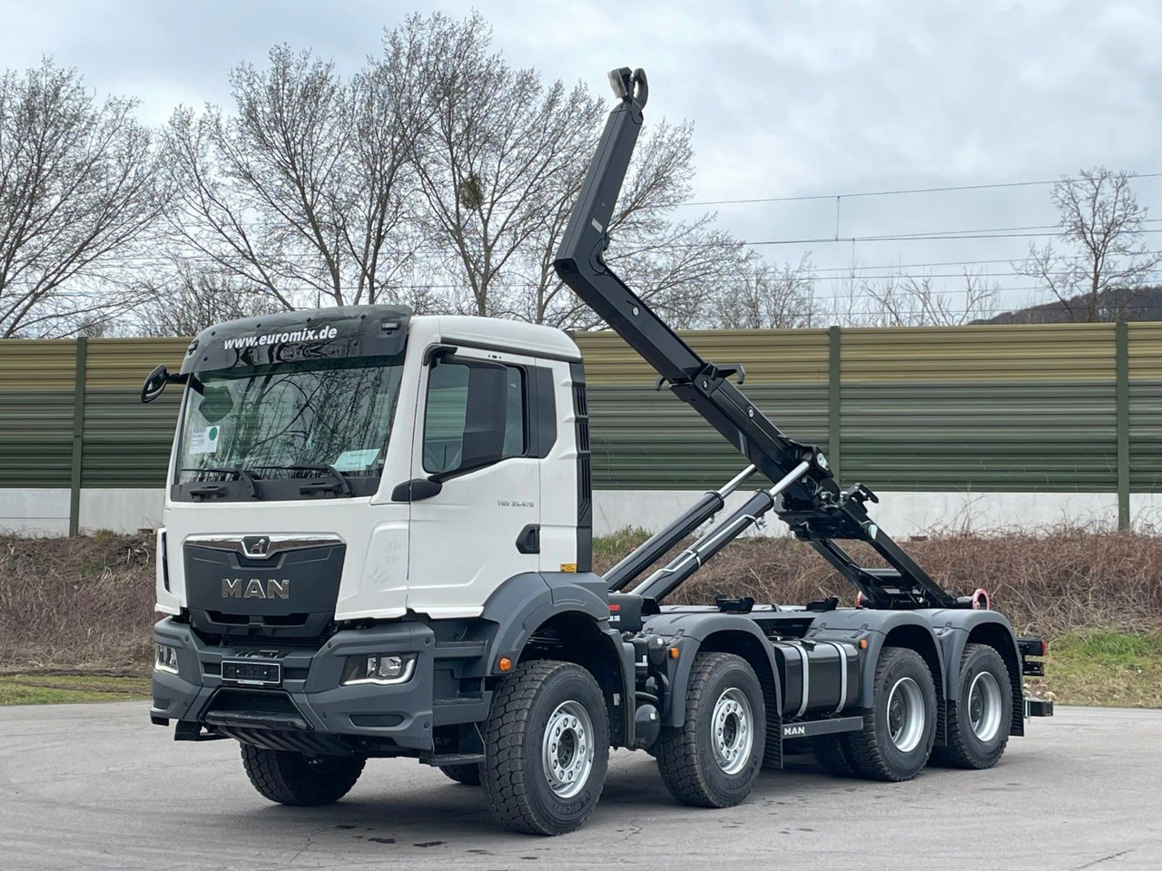 MAN TGS 35.470 8x4 Euro6e Hiab MultLift Abrollkipper - Camião polibenne, Camião grua: foto 2 MAN TGS 35.470 8x4 Euro6e Hiab MultLift Abrollkipper - Camião polibenne, Camião grua: foto 2