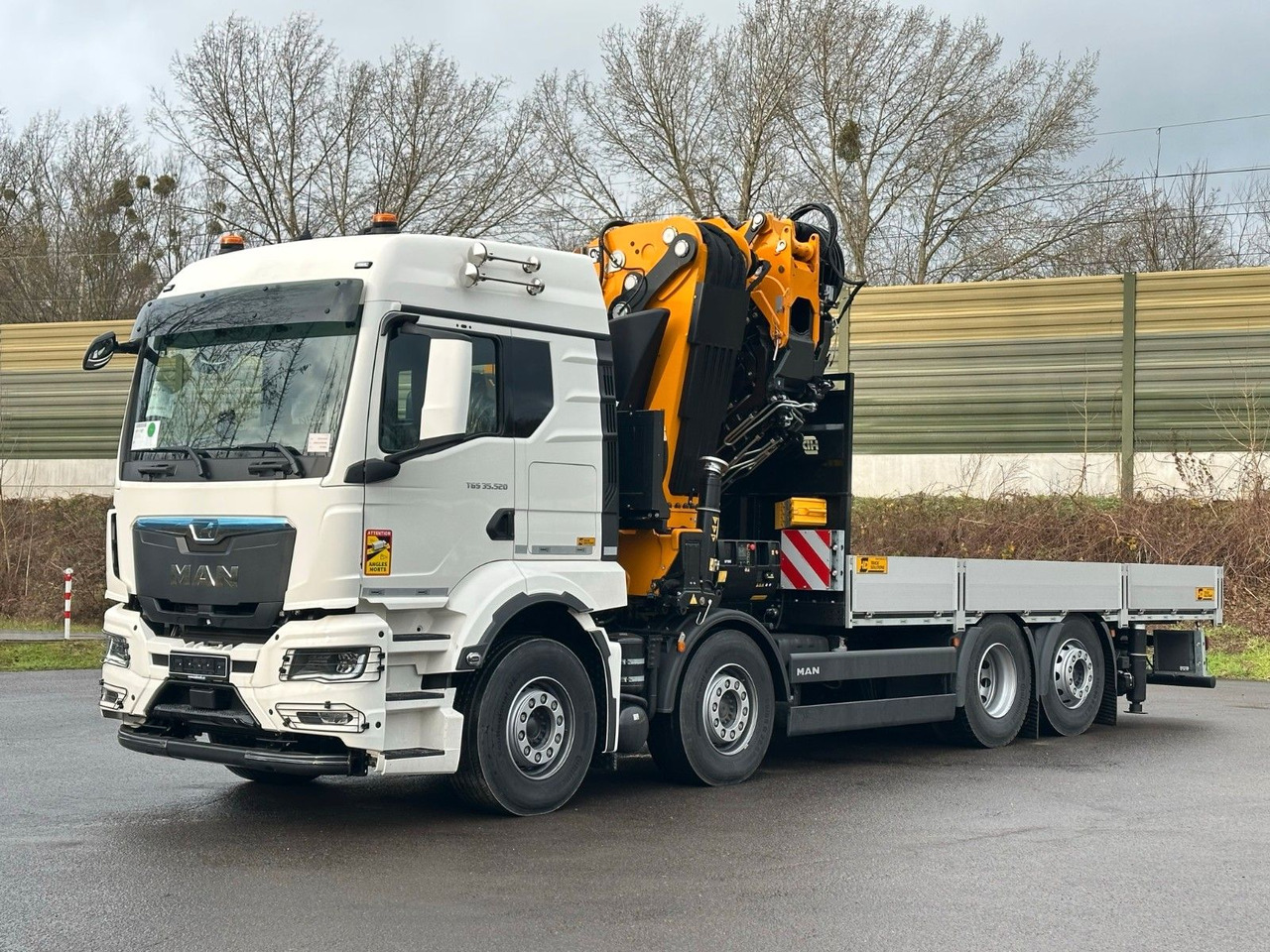 MAN TGS 35.520 8X2 Hiab EFFER 955-8s +Jib 6s - Camião de caixa aberta/ Plataforma, Camião grua: foto 3 MAN TGS 35.520 8X2 Hiab EFFER 955-8s +Jib 6s - Camião de caixa aberta/ Plataforma, Camião grua: foto 3