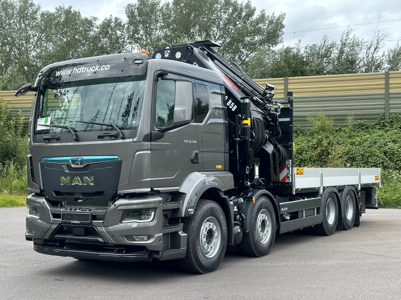 MAN TGS 35.520 8x4 BL HIAB X-HiPro858E-8 & Jib150x-6 - Camião grua: foto 3 MAN TGS 35.520 8x4 BL HIAB X-HiPro858E-8 & Jib150x-6 - Camião grua: foto 3