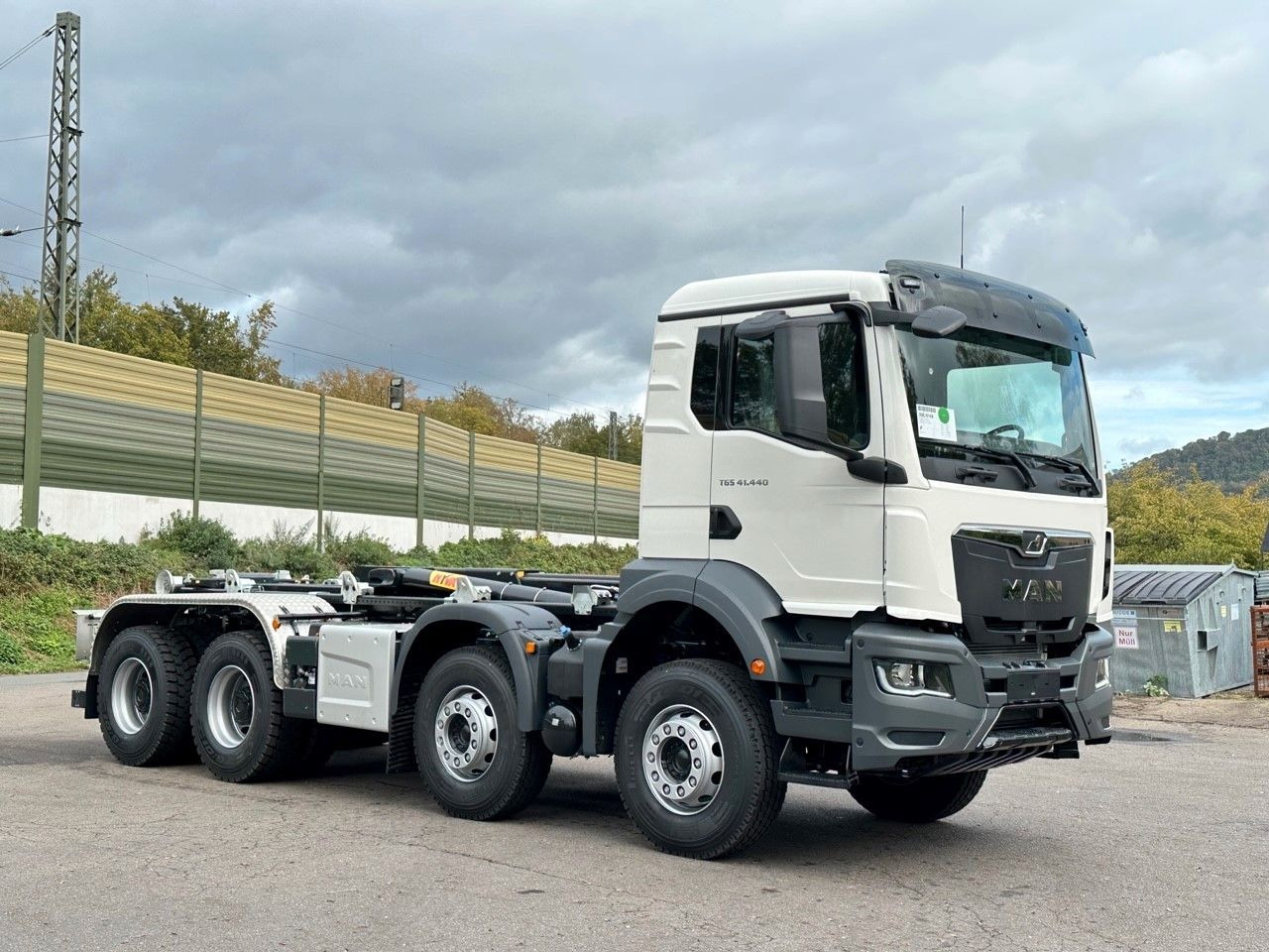 MAN TGS 41.440 8x4 Euro6e Hyva 26-55 Abrollkipper - Camião polibenne: foto 4 MAN TGS 41.440 8x4 Euro6e Hyva 26-55 Abrollkipper - Camião polibenne: foto 4