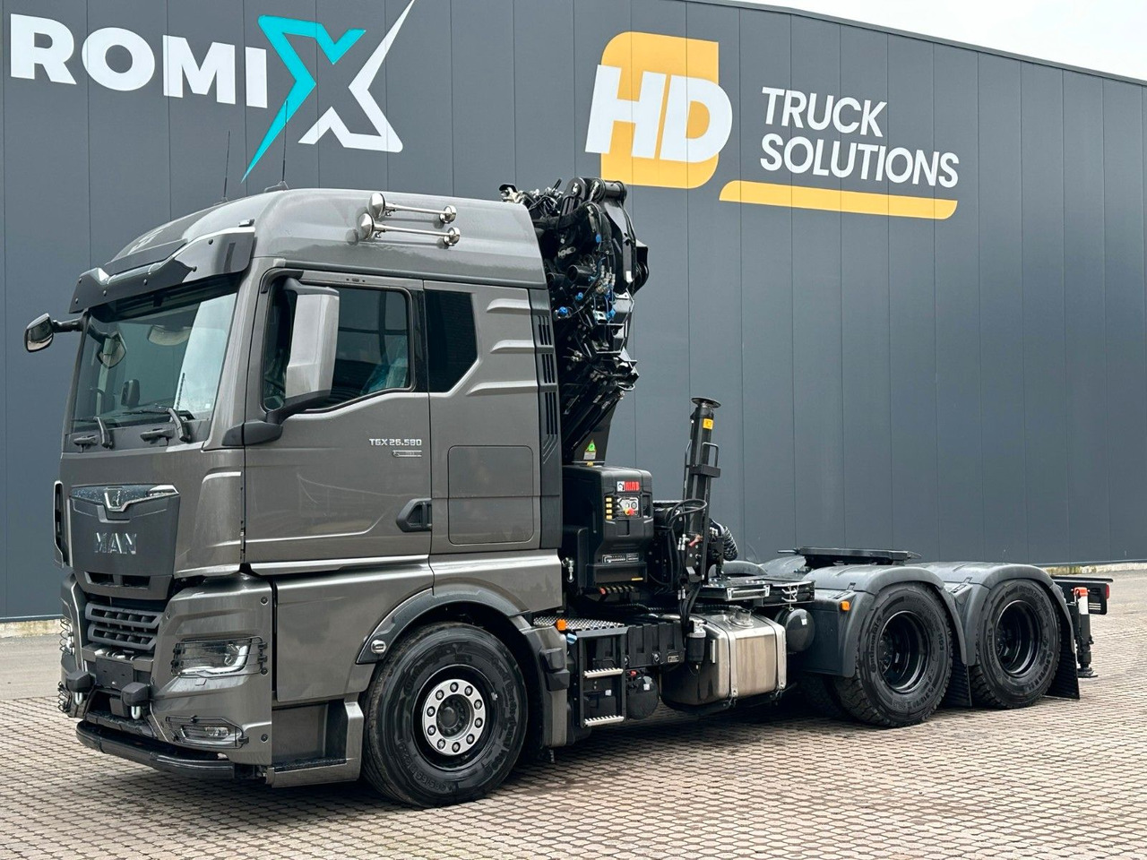 MAN TGX 26.580 6x4 Kran Hiab 302-6 + Jib-4 - Camião grua: foto 4 MAN TGX 26.580 6x4 Kran Hiab 302-6 + Jib-4 - Camião grua: foto 4