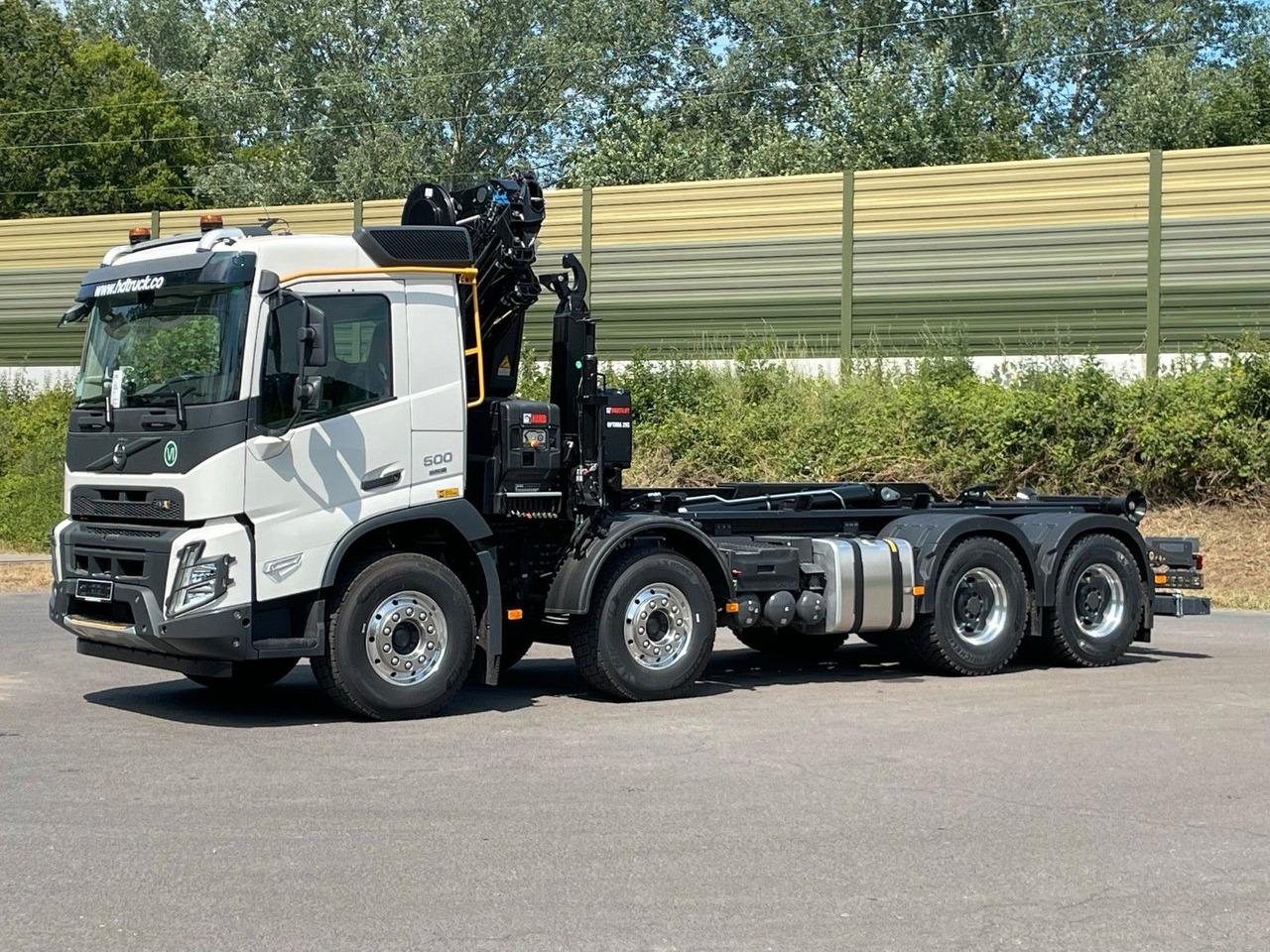 Volvo FMX 500 8x4 Abrollkipper + Kran Hiab 228-6 - Camião polibenne, Camião grua: foto 3 Volvo FMX 500 8x4 Abrollkipper + Kran Hiab 228-6 - Camião polibenne, Camião grua: foto 3
