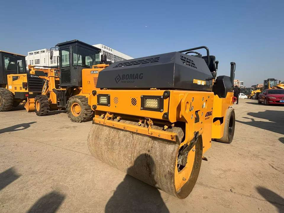 BOMAG BW130D Used Road Roller Construction Machinery for Sale in Good Condition - Compactador de asfalto: foto 3 BOMAG BW130D Used Road Roller Construction Machinery for Sale in Good Condition - Compactador de asfalto: foto 3