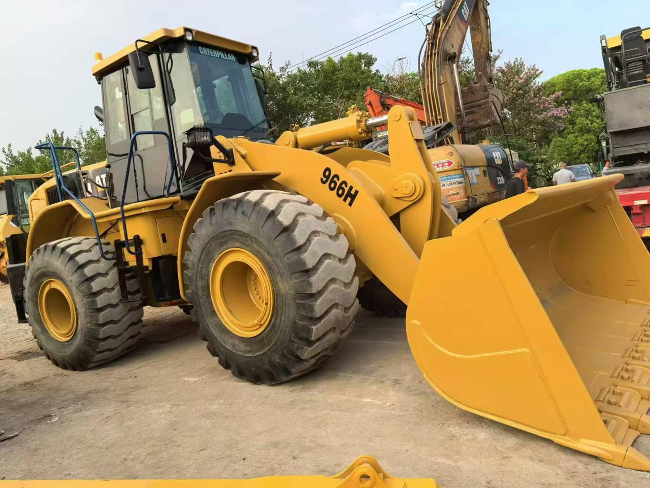 CATERPILLAR 966H - Pá carregadora de rodas: foto 1 CATERPILLAR 966H - Pá carregadora de rodas: foto 1