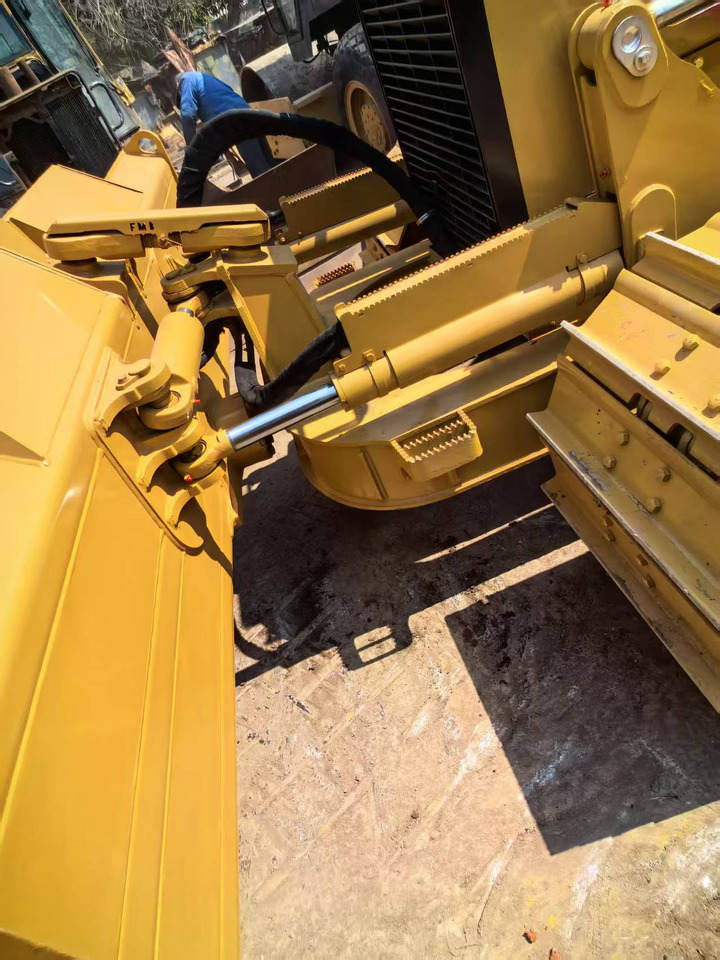 CATERPILLAR D6K - Buldôzer: foto 5 CATERPILLAR D6K - Buldôzer: foto 5
