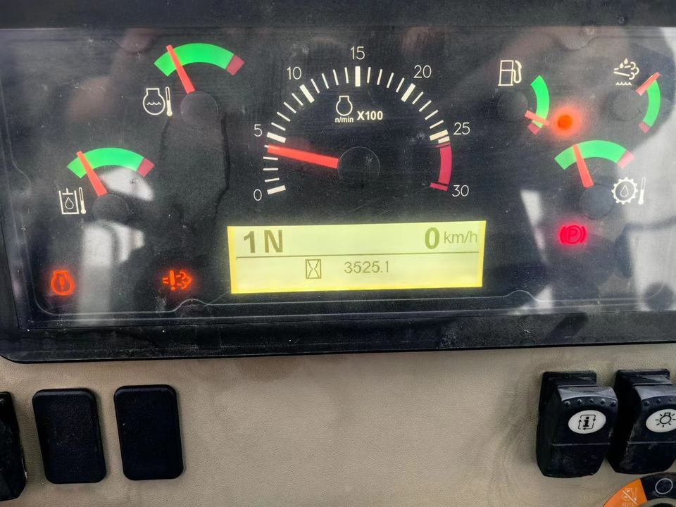 Second Hand Caterpillar CAT 950GC 5 Ton Wheel Loader USED CAT 950 Wheel Loaders in Low Price for Hot Sale - Pá carregadora de rodas: foto 5 Second Hand Caterpillar CAT 950GC 5 Ton Wheel Loader USED CAT 950 Wheel Loaders in Low Price for Hot Sale - Pá carregadora de rodas: foto 5