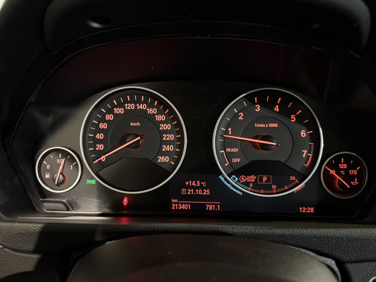 BMW | 4-serie Coupé | 420i Executive Automaat | 2015 | 213.401 km | 2ZGG53 | Logisch - Automóvel: foto 2 BMW | 4-serie Coupé | 420i Executive Automaat | 2015 | 213.401 km | 2ZGG53 | Logisch - Automóvel: foto 2