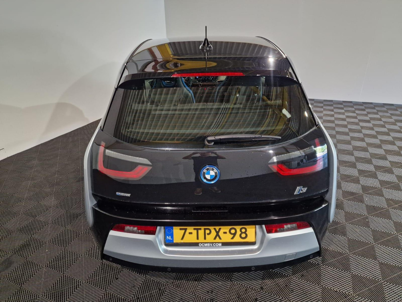 BMW i3 Range Extender 7-TPX-98 - Automóvel: foto 2 BMW i3 Range Extender 7-TPX-98 - Automóvel: foto 2