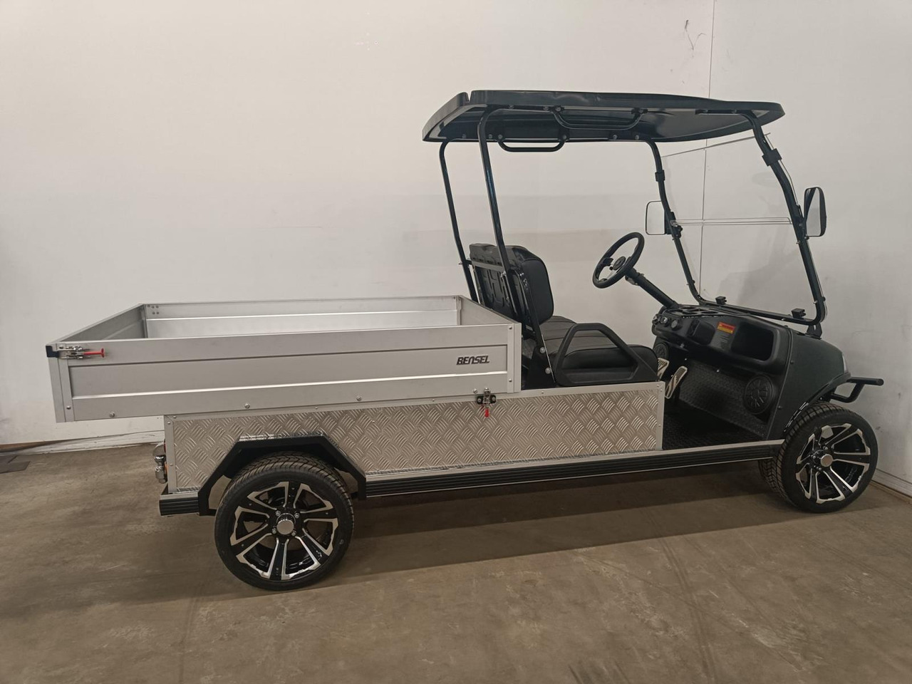 Bensel BSN 1000 2 Persoons Golfkar met Laadbak Zwart Nieuw - Carrinho de golfe: foto 4 Bensel BSN 1000 2 Persoons Golfkar met Laadbak Zwart Nieuw - Carrinho de golfe: foto 4