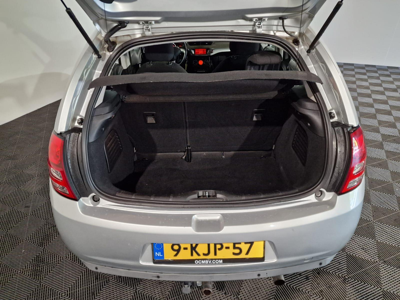 Citroen C3 1.6 Vti 9-KJP-57 193.593 km - Automóvel: foto 3 Citroen C3 1.6 Vti 9-KJP-57 193.593 km - Automóvel: foto 3