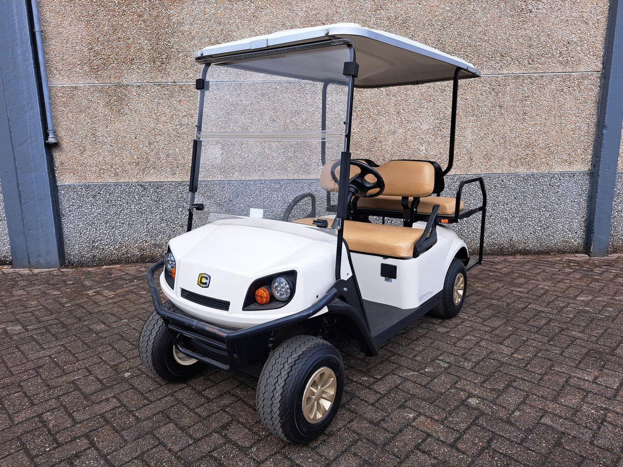 Cushman 2+2 Benzine Golfkar (3) 3466367 - Carrinho de golfe: foto 1 Cushman 2+2 Benzine Golfkar (3) 3466367 - Carrinho de golfe: foto 1