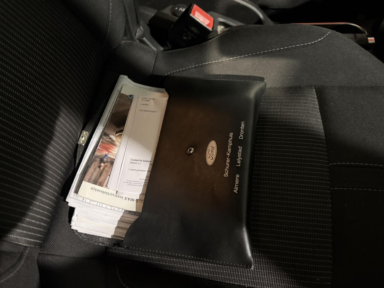 Ford | B-Max | 1.0 EcoBoost Titanium | 2015 | 149.480 km | GV907T | Logisch - Automóvel: foto 5 Ford | B-Max | 1.0 EcoBoost Titanium | 2015 | 149.480 km | GV907T | Logisch - Automóvel: foto 5