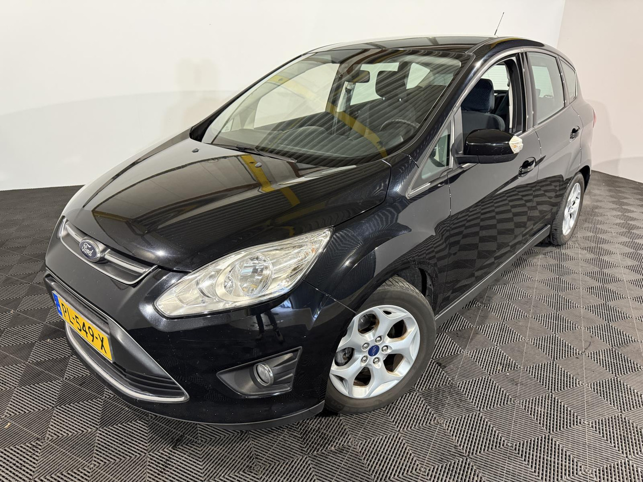 Ford | C-Max | 1.0 Ambiente | 2014 | 197.555 km | PL549X | Geen oordeel - Automóvel: foto 1 Ford | C-Max | 1.0 Ambiente | 2014 | 197.555 km | PL549X | Geen oordeel - Automóvel: foto 1