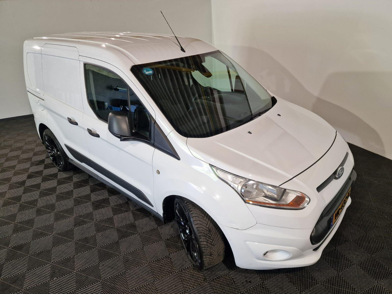 Ford Transit Connect 1.6 TDCI L1 Trend VR-432-K 127.791 km - Furgão compacto: foto 5 Ford Transit Connect 1.6 TDCI L1 Trend VR-432-K 127.791 km - Furgão compacto: foto 5
