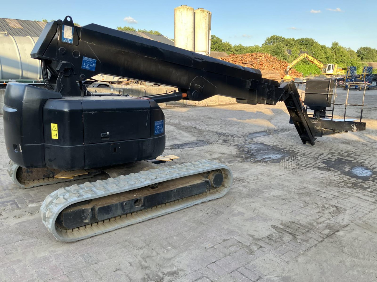 Hitachi HX140b-2 Telescopische Hoogwerker 14m - Plataforma aérea: foto 2 Hitachi HX140b-2 Telescopische Hoogwerker 14m - Plataforma aérea: foto 2