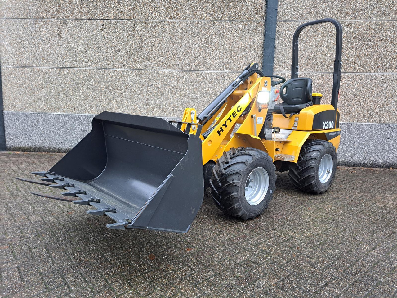 Carregadora articulada Hytec X200 Wiellader (Nieuw, 2024): foto 1