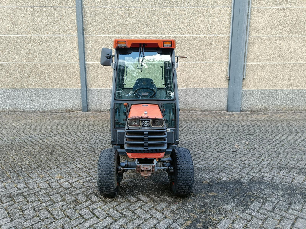 Leasing de  Kubota B2410 met Nimos Kipper Kubota B2410 met Nimos Kipper: foto 18