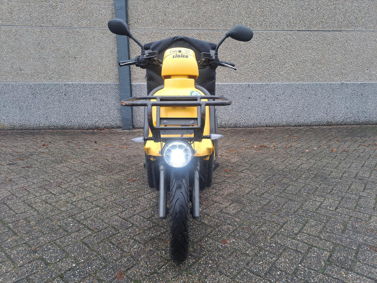 Ligier L2e-P Postscooter - Motocicleta: foto 2 Ligier L2e-P Postscooter - Motocicleta: foto 2