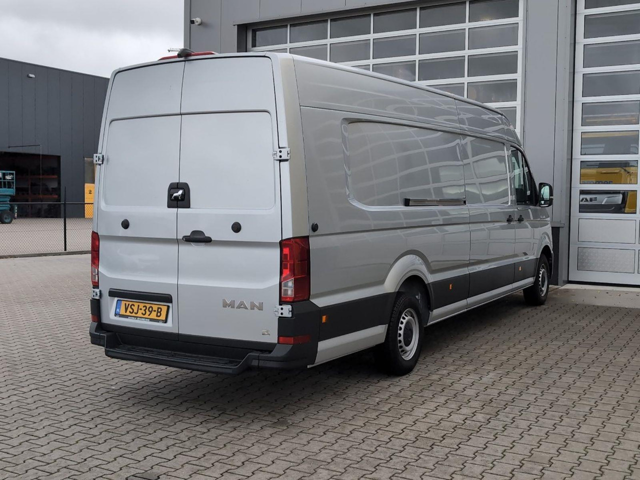 MAN TGE 35 2.0 Extra Lang L5 Hoog | 2022 | 14.441 km | Automaat | VSJ39B | NAP: Geen oordeel - Máquina de outro: foto 4 MAN TGE 35 2.0 Extra Lang L5 Hoog | 2022 | 14.441 km | Automaat | VSJ39B | NAP: Geen oordeel - Máquina de outro: foto 4