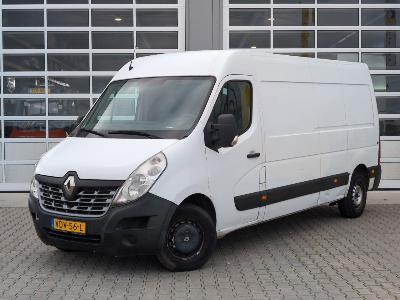 Renault Master T35 2.3 dCi L3H2 | 2019 | 290.394 km | VDV56L | NAP: Logisch - Máquina de outro: foto 1 Renault Master T35 2.3 dCi L3H2 | 2019 | 290.394 km | VDV56L | NAP: Logisch - Máquina de outro: foto 1