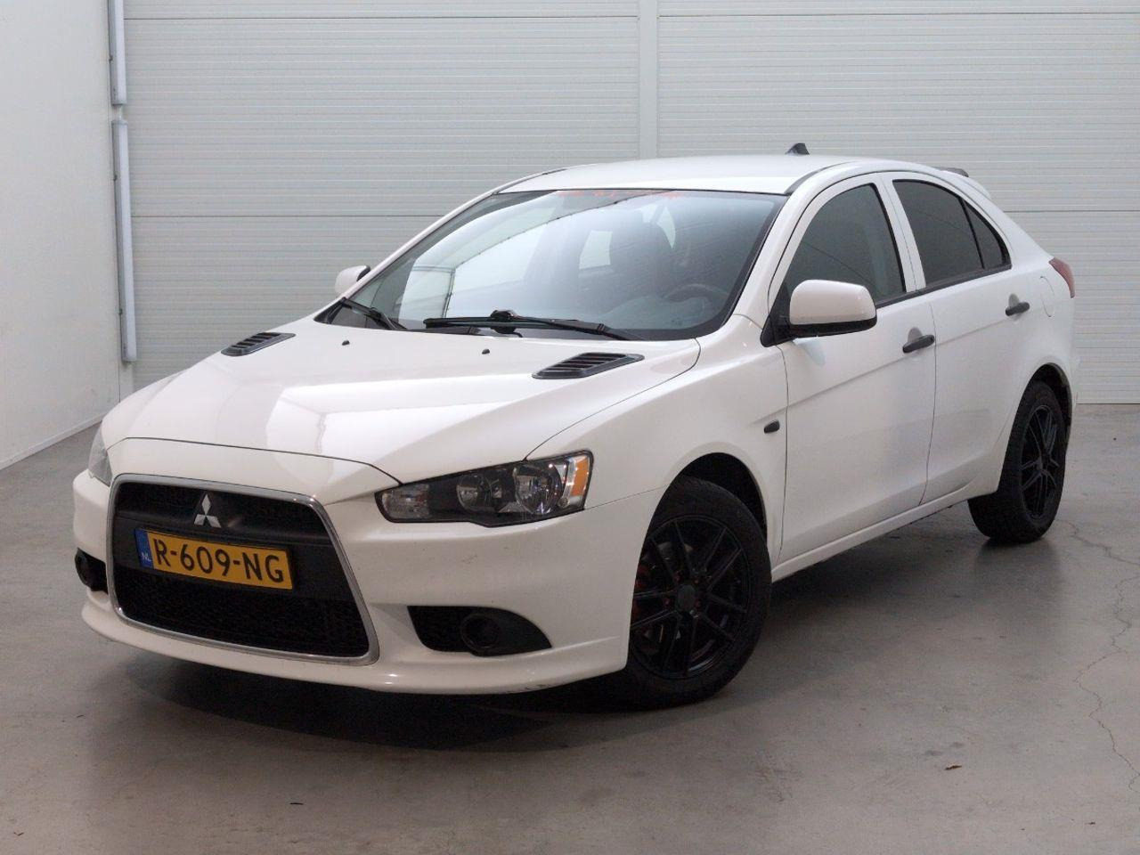 Mitsubishi Lancer Sportback 1.6 Limited Edition | 2016 | 216.592 km | R609NG | NAP: Geen oordeel - Hatchback: foto 1 Mitsubishi Lancer Sportback 1.6 Limited Edition | 2016 | 216.592 km | R609NG | NAP: Geen oordeel - Hatchback: foto 1