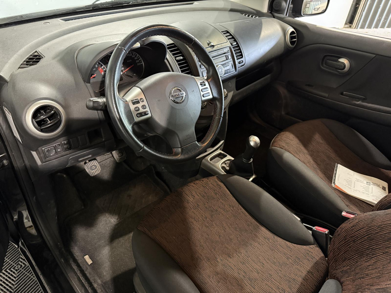 Nissan Note 1.4 Acenta | 2009 | 190.261 km | 01-KFN-2 - Automóvel: foto 4 Nissan Note 1.4 Acenta | 2009 | 190.261 km | 01-KFN-2 - Automóvel: foto 4
