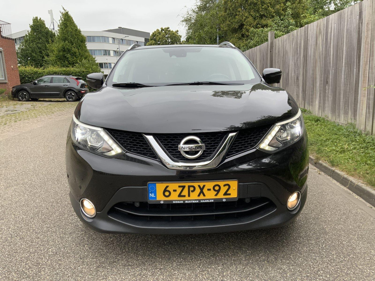 Nissan Qashqai 1.6 Tekna 6-ZPX-92 209.591km - Automóvel: foto 2 Nissan Qashqai 1.6 Tekna 6-ZPX-92 209.591km - Automóvel: foto 2
