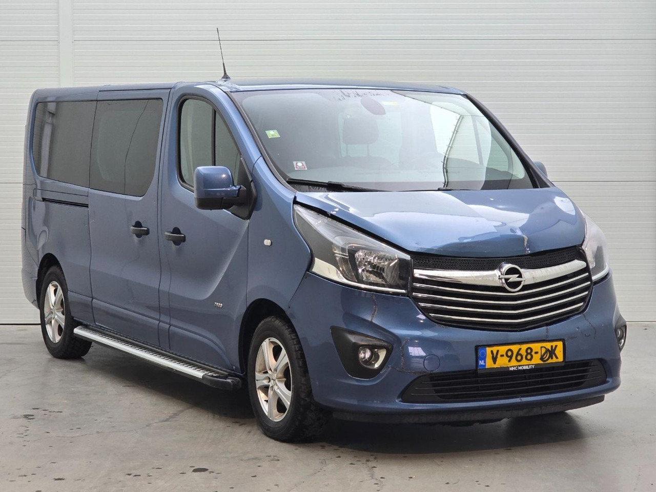 Opel Vivaro 1.6 CDTI L2H1 DC Innovation EcoFlex | 2017 | 222.475 km | V968DK | NAP: Logisch - Carrinha cabine dupla: foto 2 Opel Vivaro 1.6 CDTI L2H1 DC Innovation EcoFlex | 2017 | 222.475 km | V968DK | NAP: Logisch - Carrinha cabine dupla: foto 2