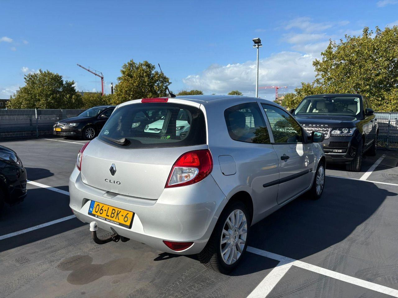 Renault Clio 1.2 TCe Special Line | 2010 | 130.181 km | 06LBK6 | NAP: Logisch - Hatchback: foto 4 Renault Clio 1.2 TCe Special Line | 2010 | 130.181 km | 06LBK6 | NAP: Logisch - Hatchback: foto 4