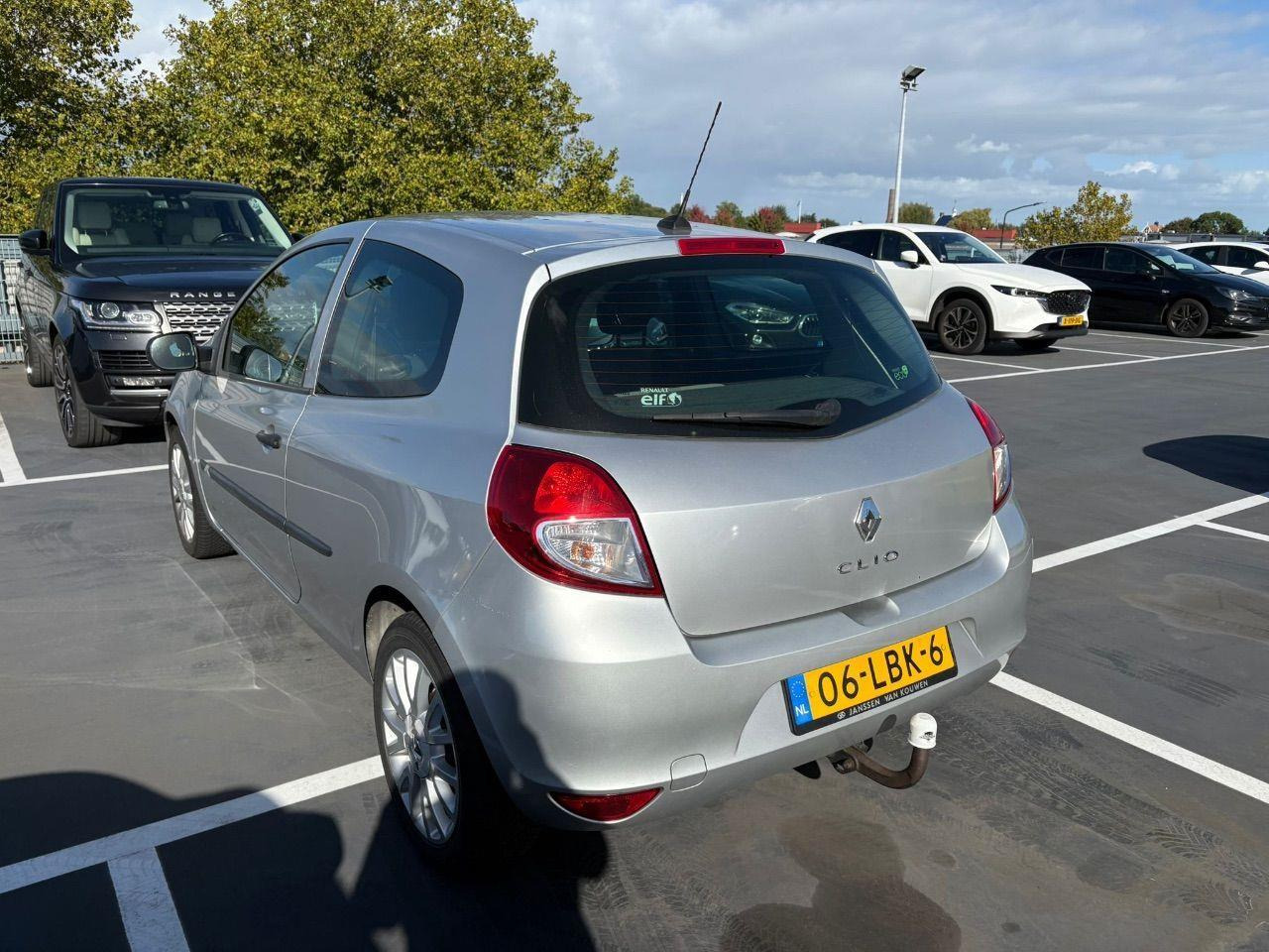 Renault Clio 1.2 TCe Special Line | 2010 | 130.181 km | 06LBK6 | NAP: Logisch - Hatchback: foto 3 Renault Clio 1.2 TCe Special Line | 2010 | 130.181 km | 06LBK6 | NAP: Logisch - Hatchback: foto 3
