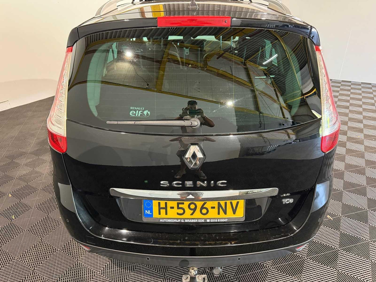 Renault Grand Scénic 1.2 Tce Bose | 2016 | 118.319 km | H-596-NV - Automóvel: foto 2 Renault Grand Scénic 1.2 Tce Bose | 2016 | 118.319 km | H-596-NV - Automóvel: foto 2