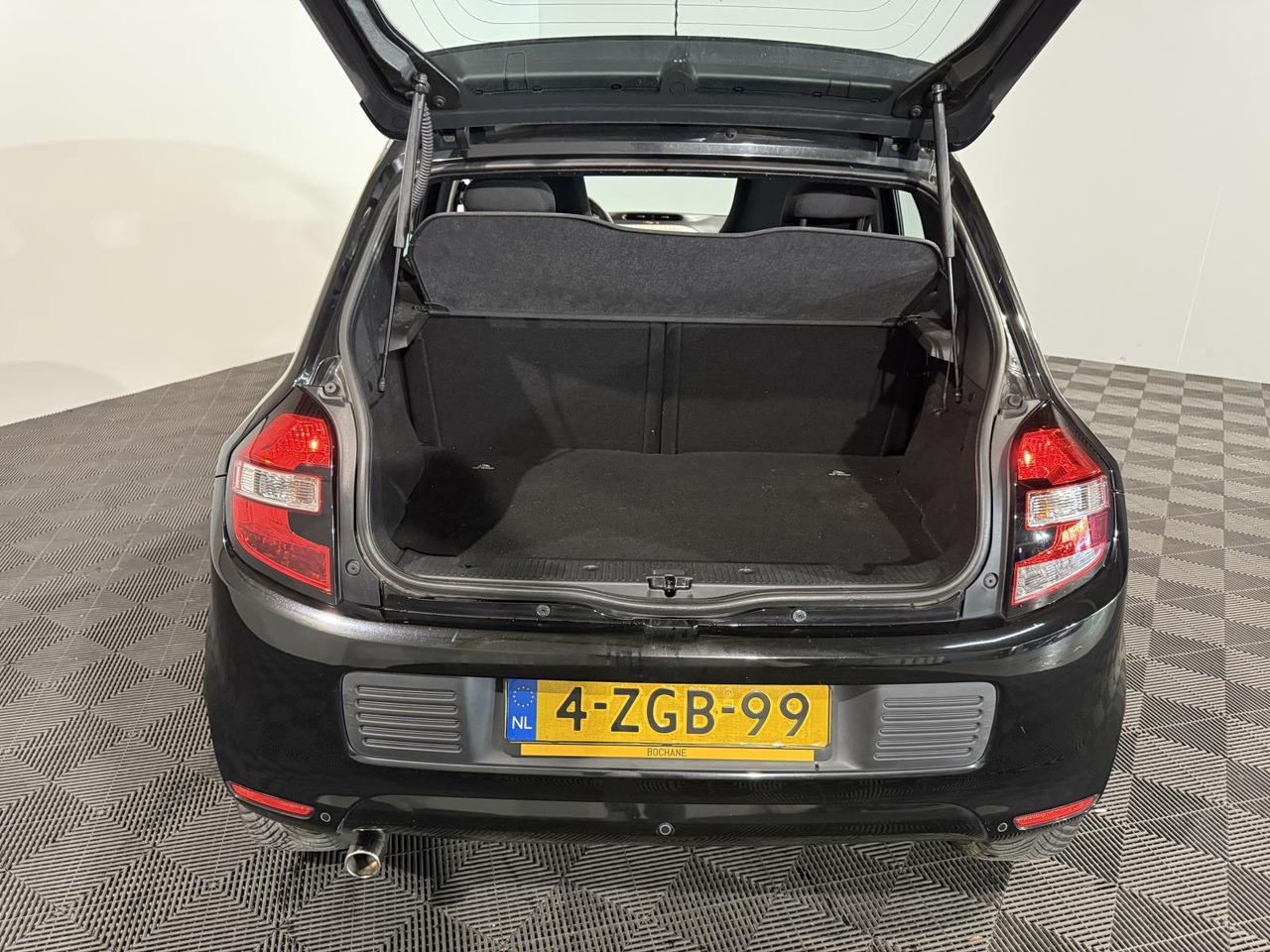 Renault | Twingo | 1.0 SCe Expression | 2015 | 226.056 km | 4ZGB99 | Logisch - Hatchback: foto 2 Renault | Twingo | 1.0 SCe Expression | 2015 | 226.056 km | 4ZGB99 | Logisch - Hatchback: foto 2