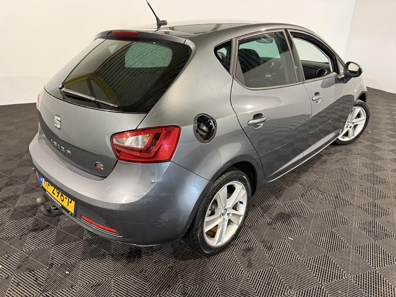SEAT | Ibiza | 1.0 EcoTSI FR Connect | 2015 | 138.360 km | HF296P | Logisch - Hatchback: foto 2 SEAT | Ibiza | 1.0 EcoTSI FR Connect | 2015 | 138.360 km | HF296P | Logisch - Hatchback: foto 2